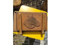 Дървен държач за вестници и списания