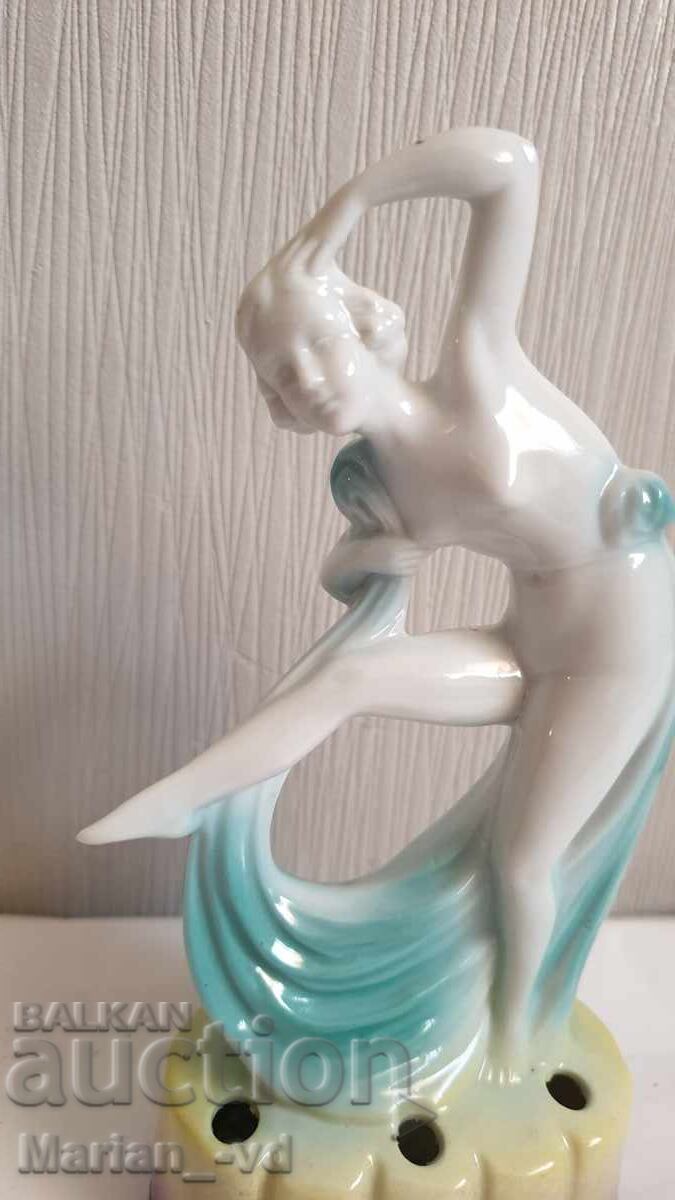 Doamnă dansatoare cu voal Broască floare figurină Art Nouveau cu preț € 100.00 | 195.58 BGN Doamnă dansatoare cu voal Broască floare figurină Art Nouveau cu preț € 100.00 | 195.58 BGN