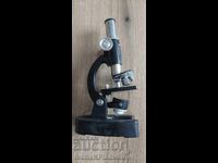 Microscop pentru cunoscători