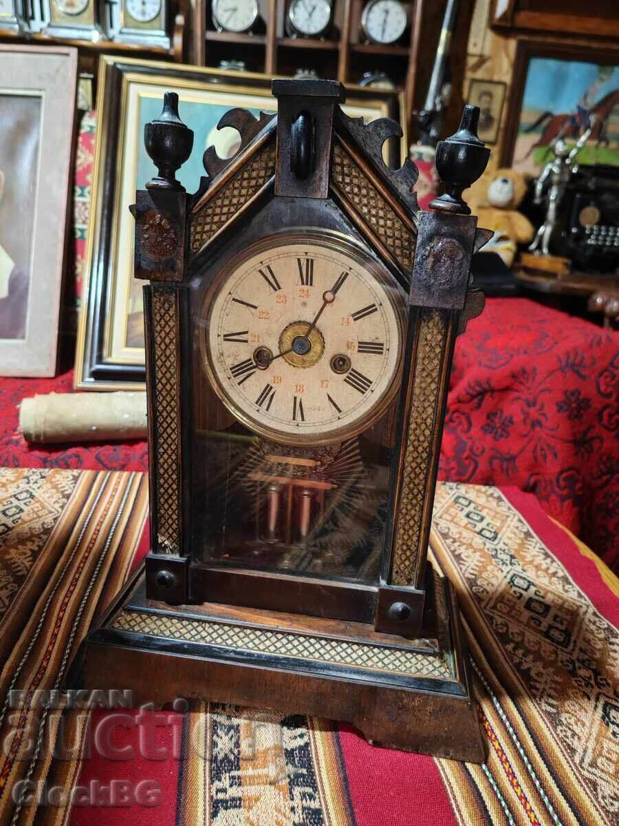 Αντίκα επιτραπέζιο ρολόι Αντίκα επιτραπέζιο ρολόι