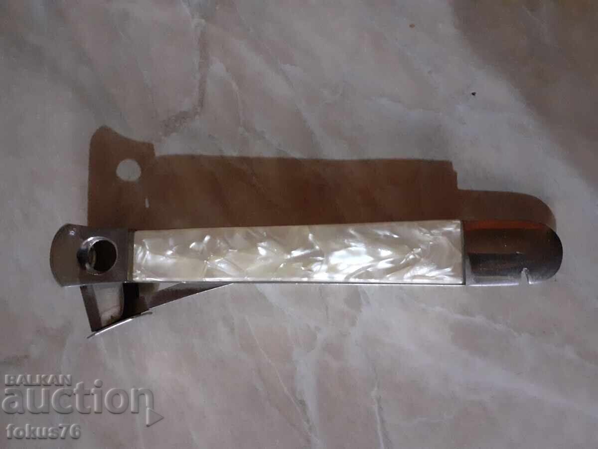Cutit de trabucuri Solingen cu maner din sidef cu preț € 35.00 | 68.45 BGN Cutit de trabucuri Solingen cu maner din sidef cu preț € 35.00 | 68.45 BGN