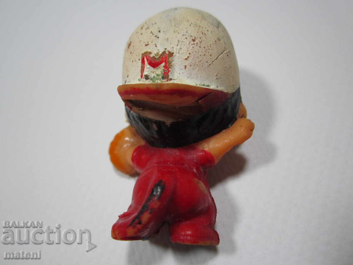 OLD CHILDREN'S TOYS FIGURES - 5