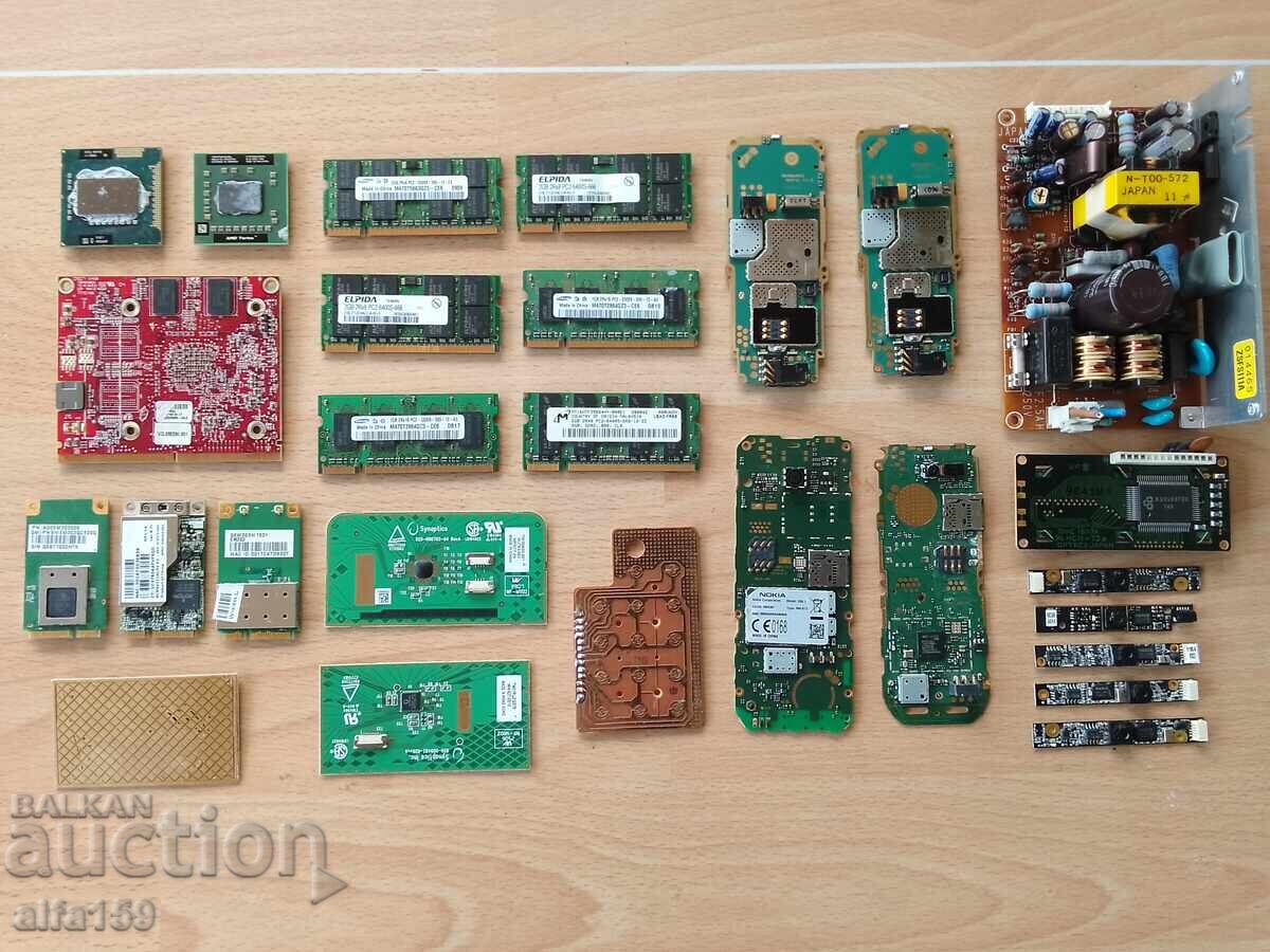 O mulțime de procesoare, ram și carduri pentru deșeuri electronice cu preț € 15.00 | 29.34 BGN O mulțime de procesoare, ram și carduri pentru deșeuri electronice cu preț € 15.00 | 29.34 BGN