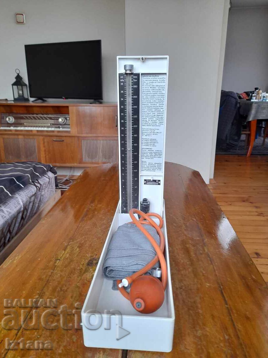 Licitație Aparat vechi pentru tensiune arterială Tonometer Licitație Aparat vechi pentru tensiune arterială Tonometer