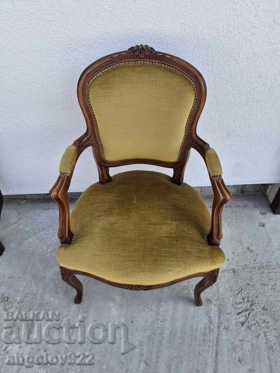 Красив винтидж Италиански стол масив!!!