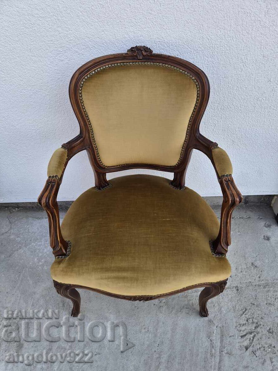 Аукцион Красив винтидж Италиански стол масив!!!