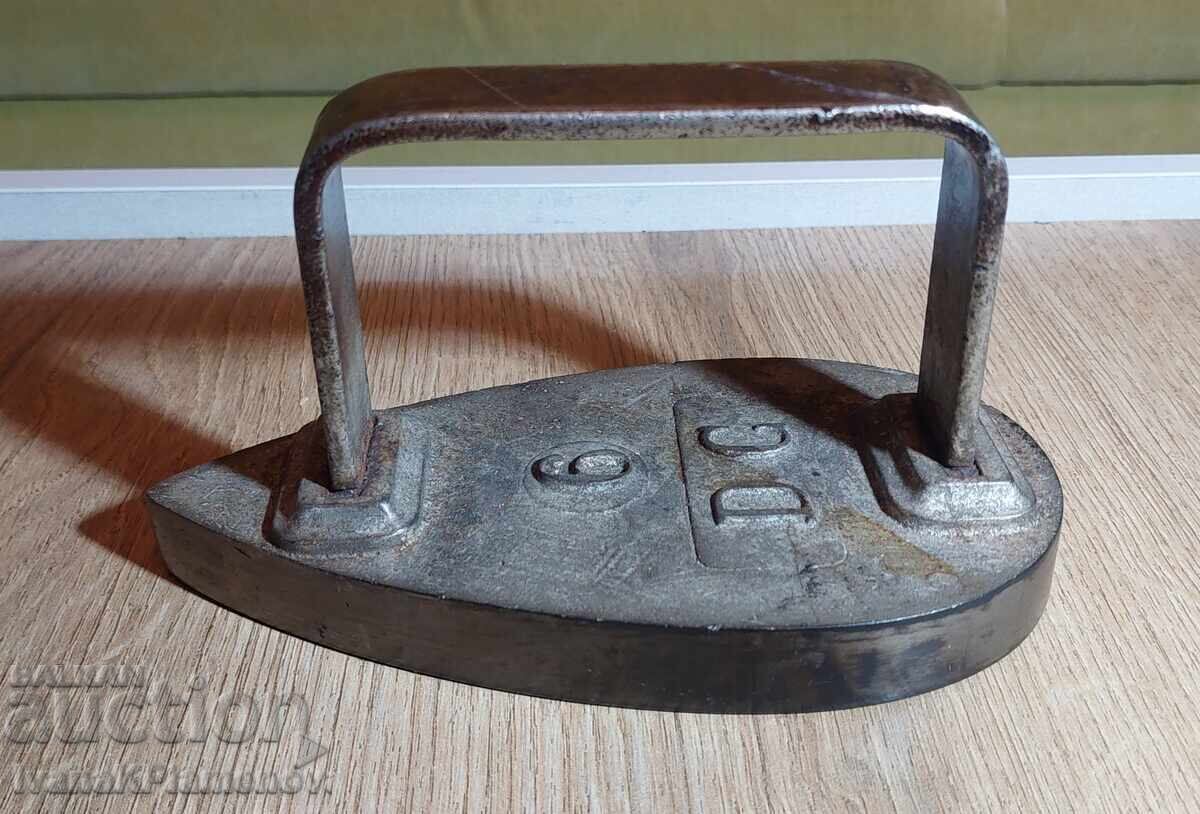 Retro iron for collectors with price € 16.00 | 31.29 BGN