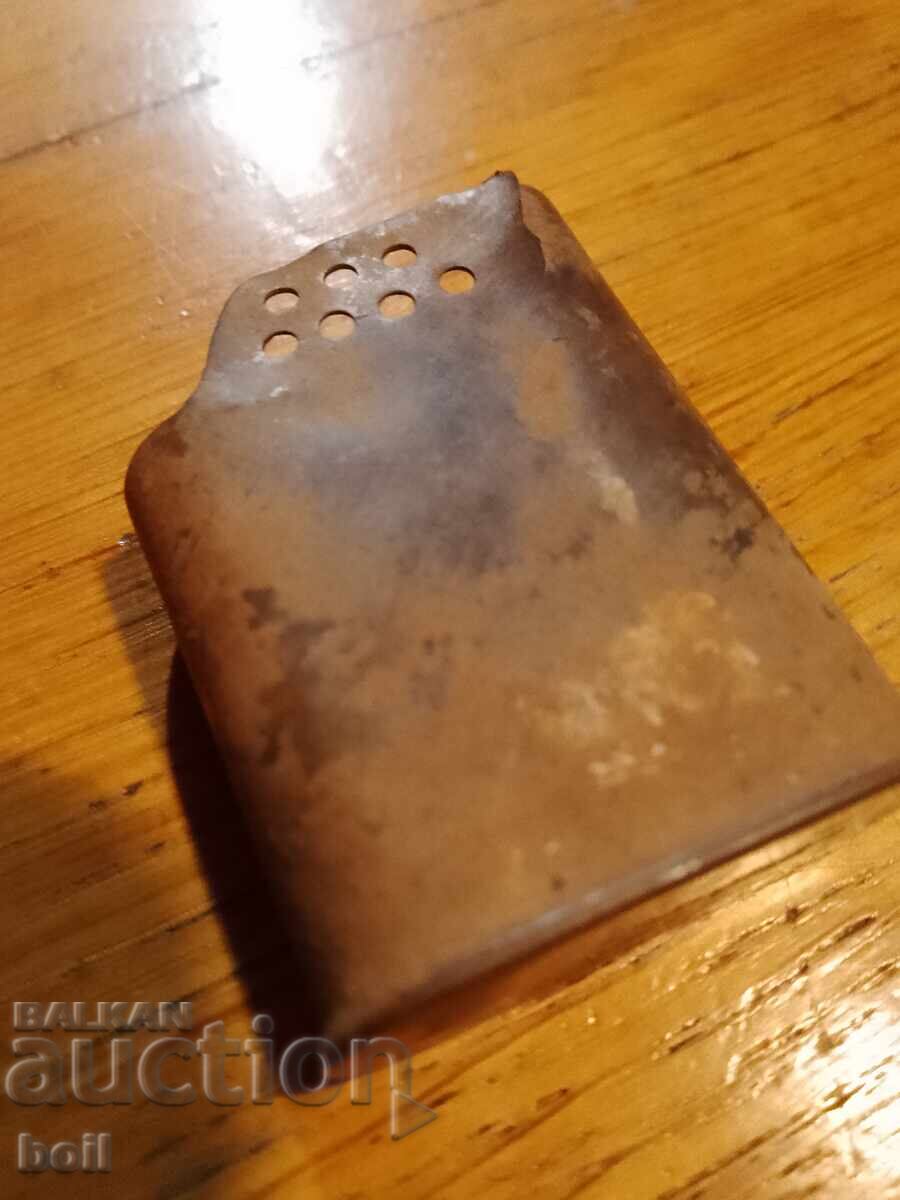 Παλιά αναπτήρας σοβιετικής εποχής, μέρος του