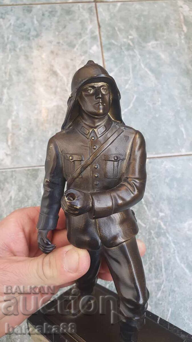 Licitație Figurină din bronz pe postament de marmură 1996