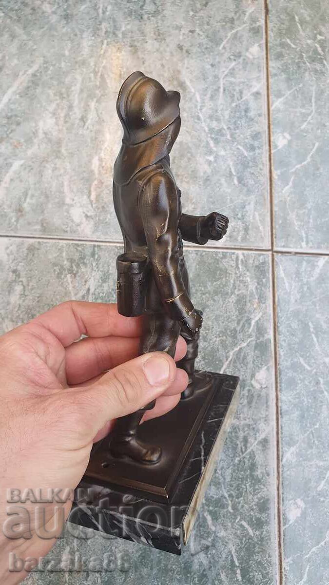 Figurină din bronz pe postament de marmură 1996 - 7