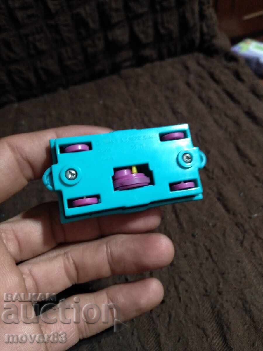 Licitație Jucărie veche/figurina. Anul 1994 Licitație Jucărie veche/figurina. Anul 1994