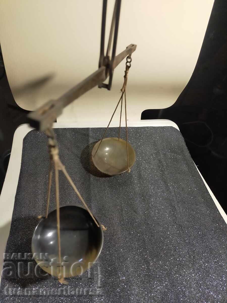 Auction  Small scale