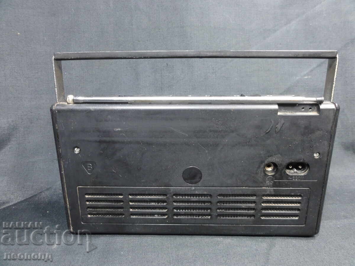 Παράδοση BZTS STAR RETRO SOTS TRANZISTOR RADIO UNITRA LENA 2