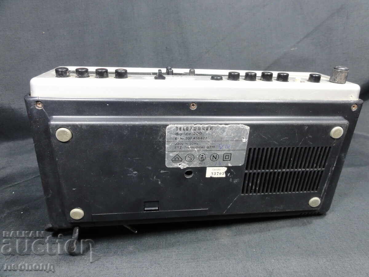 Livrarea BZC STAR RETRO TRANZISTOR RADIO LED CEAS TELEFUNKEN