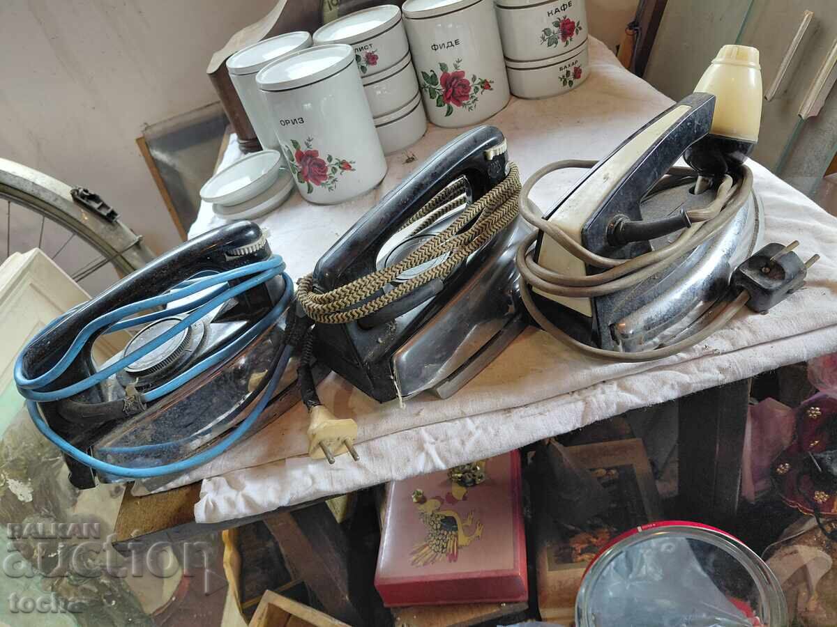 Livrarea Vechi fiare de călcat electrice, lot două