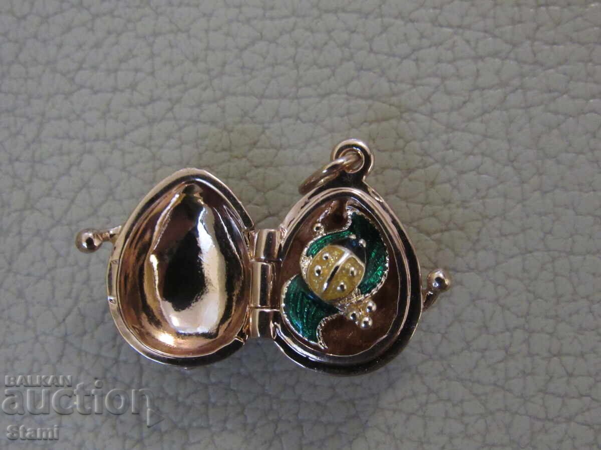 Доставка на Фино дамско колие с висулка- Яйце Фаберже, ново