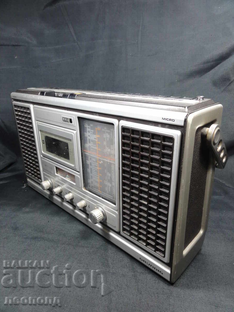 Casetofon radio tranzistor retro BZC STAR GRUNDIG C9000 cu preț € 21.00 | 41.07 BGN