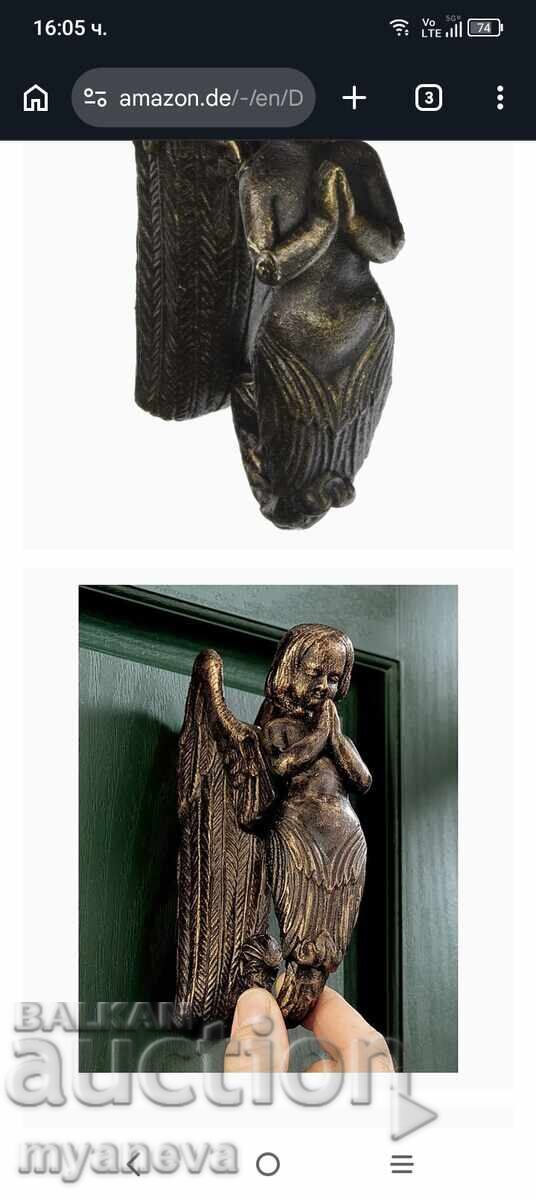 Vintage, ciocan de ușă metalic, în formă de înger Vintage, ciocan de ușă metalic, în formă de înger