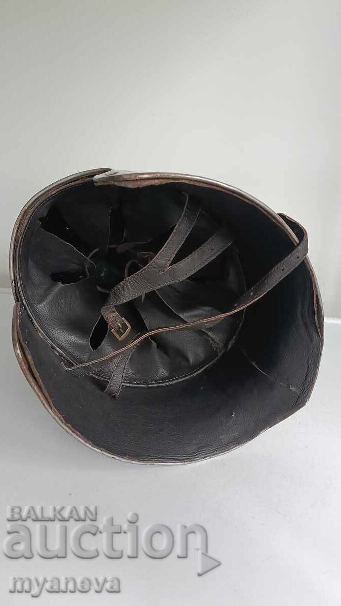 Livrarea Casca cavaler medievală, tip Barbute