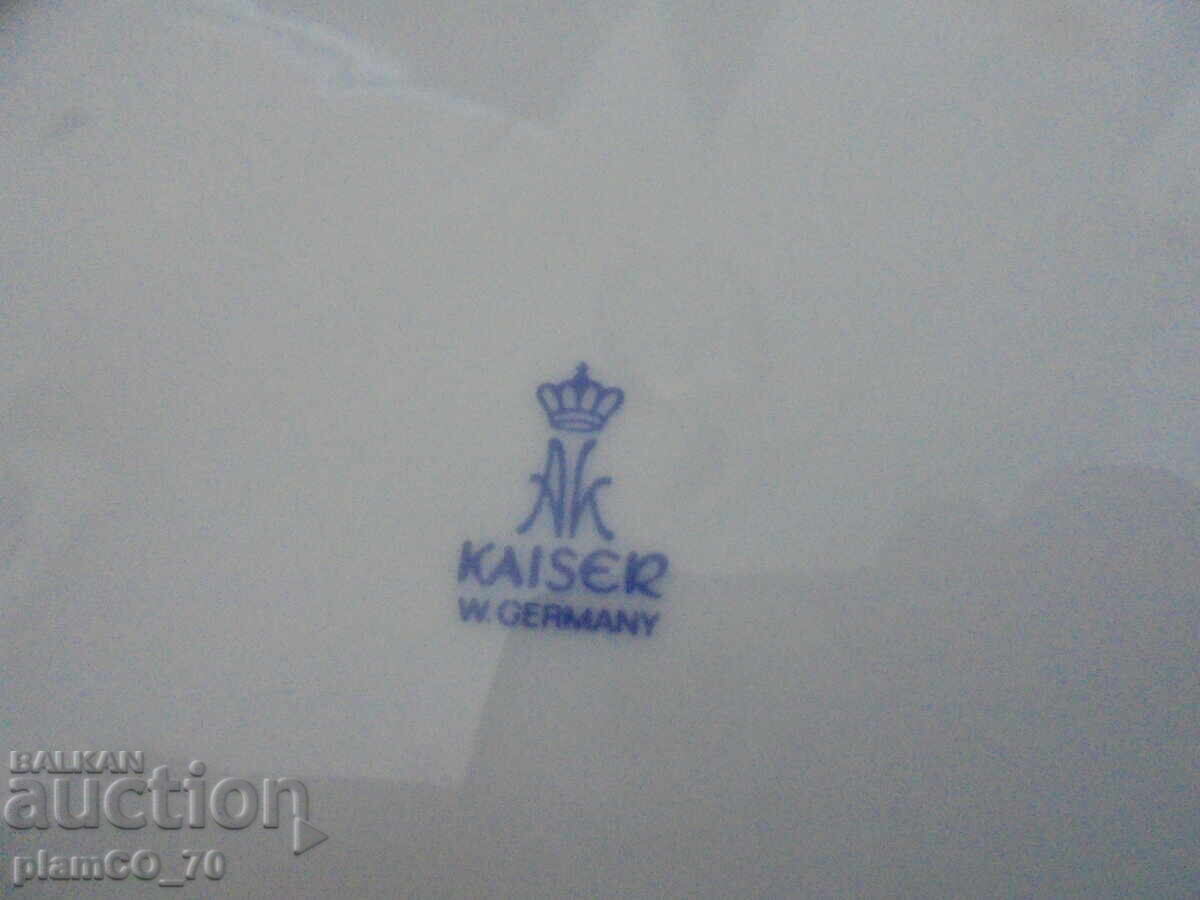 Livrarea №*8534 Panou vintage din porțelan cu pasăre – Kaiser Germania Livrarea №*8534 Panou vintage din porțelan cu pasăre – Kaiser Germania