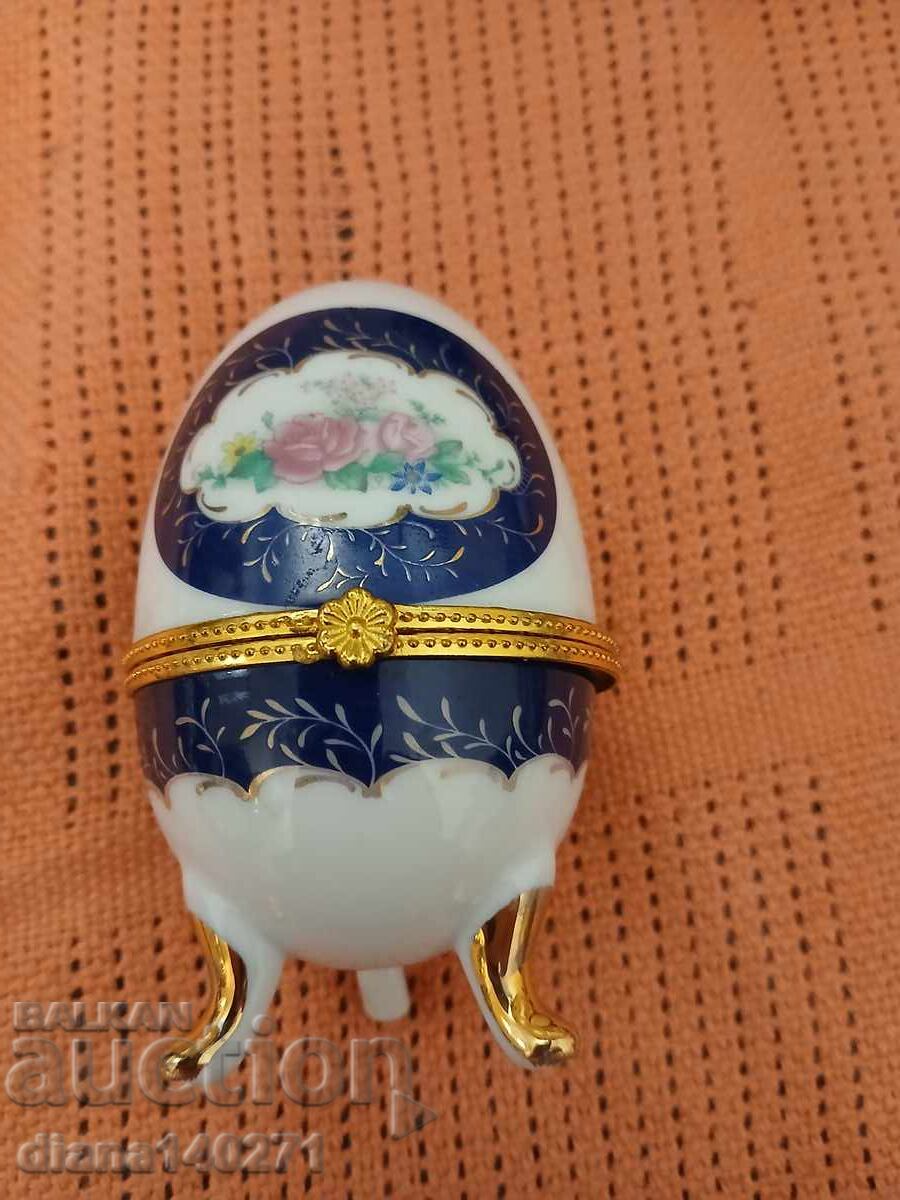 2 cutii ouă din porțelan, ambele de 10 cm