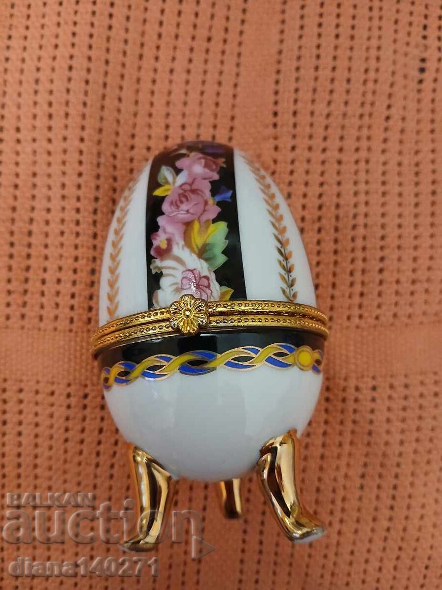 Cutie din porțelan în formă de ou, 10 cm, pictată manual