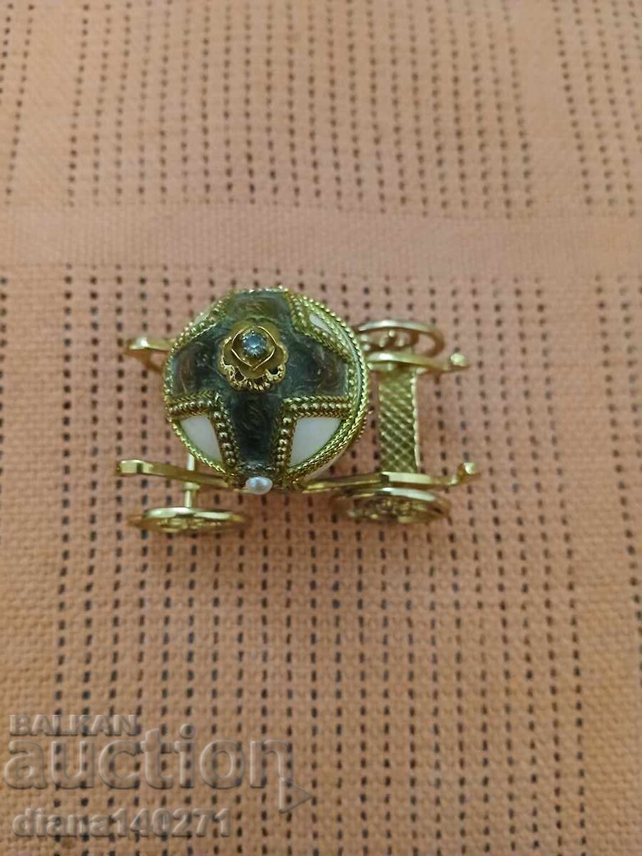 Cutiuță ou mini în formă de trăsură 7 cm cu preț € 5.50 | 10.76 BGN