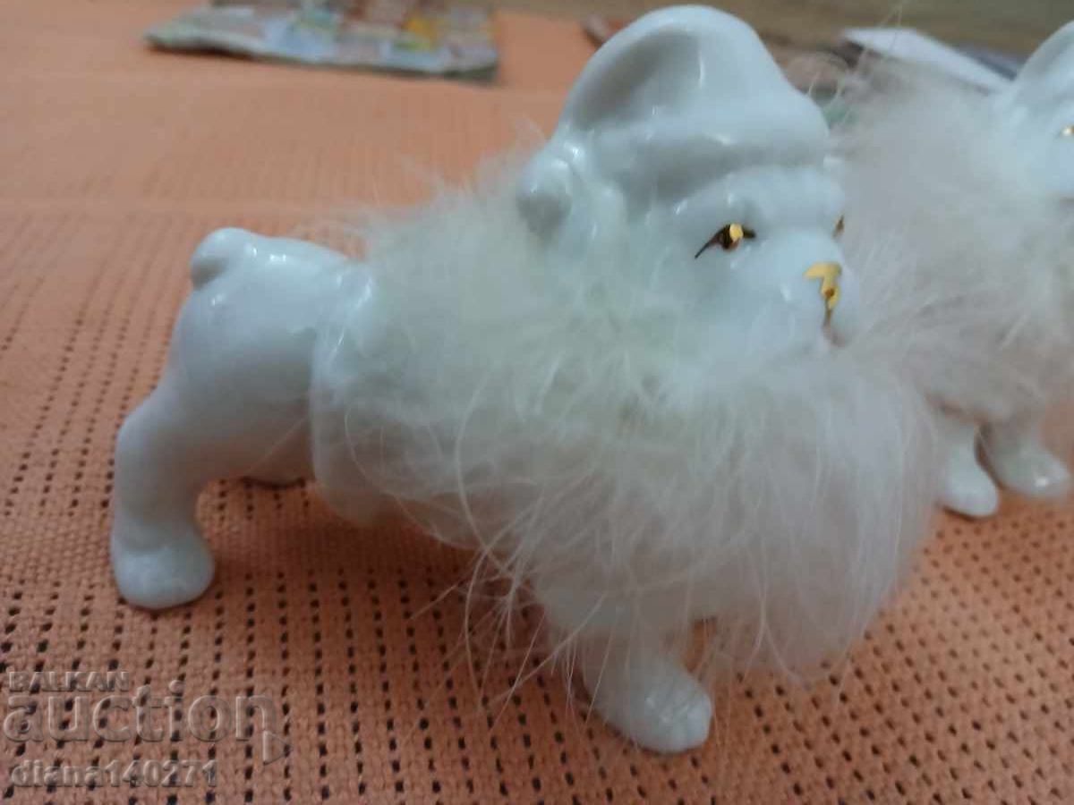 2 πορσελάνινα κουτάβια με φούντες 11 εκ με τιμή € 7.50 | 14.67 BGN