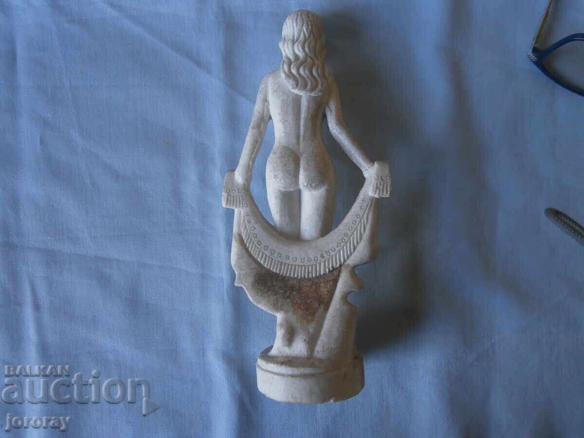 Figurină de piatră 23cm cu preț € 14.00 | 27.38 BGN