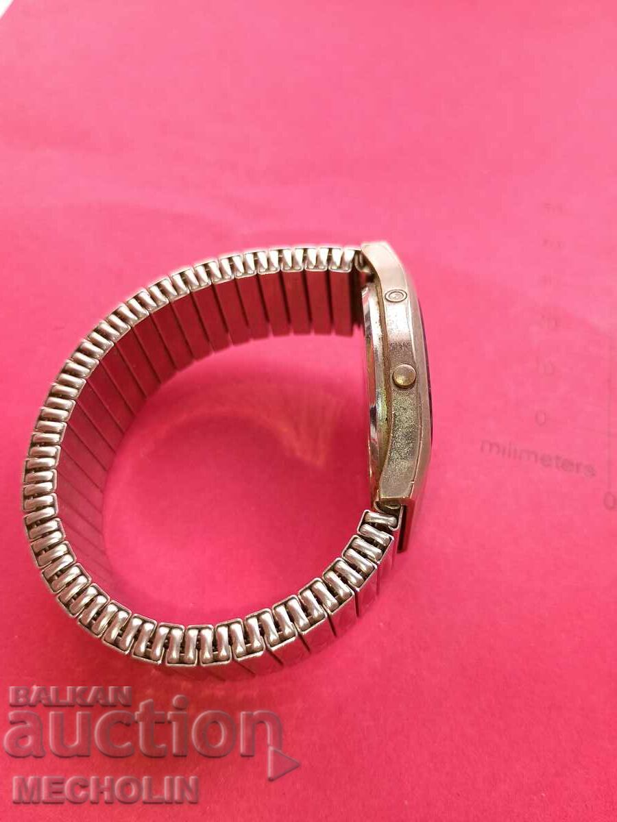 Συλλεκτικό ρολόι UT χρονογράφος με τιμή € 8.00 | 15.65 BGN