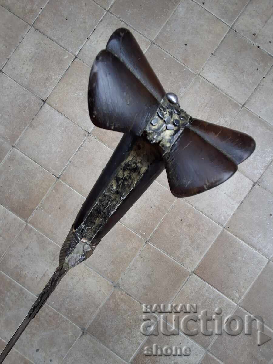 Παράδοση Yatagan, ostrie, kilidzh, sabya, shamshir, karakulak, kindzhal