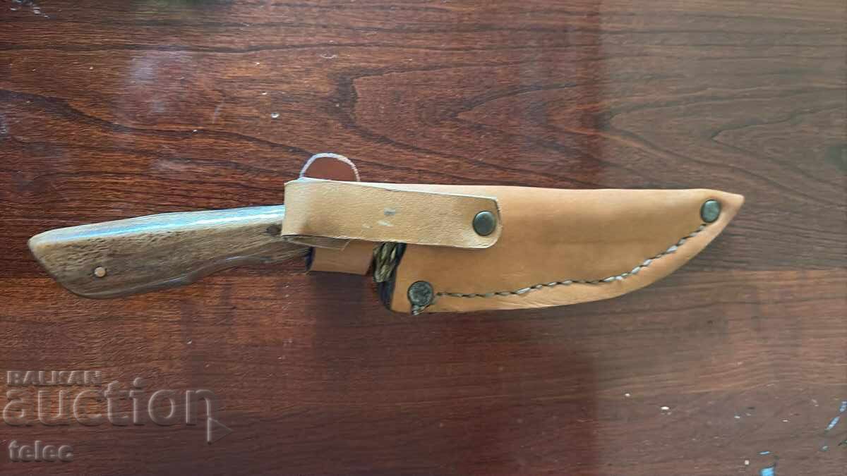 Cuțit de vânătoare handmade cu teacă