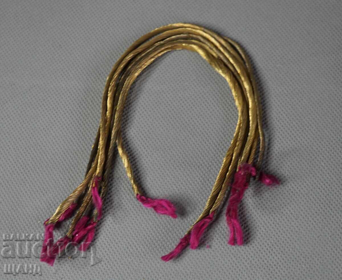 Стари Златни Метални Конци Гайтани Чилета Народна носия с цена € 11.45 | 22.39 лв. Стари Златни Метални Конци Гайтани Чилета Народна носия с цена € 11.45 | 22.39 лв.