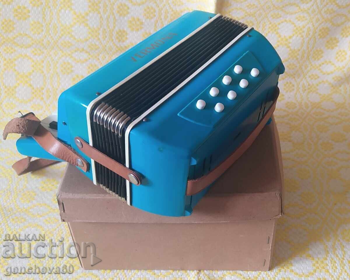 Acordeon pentru copii VERMONA, anii '70, de colecție - 6 Acordeon pentru copii VERMONA, anii '70, de colecție - 6