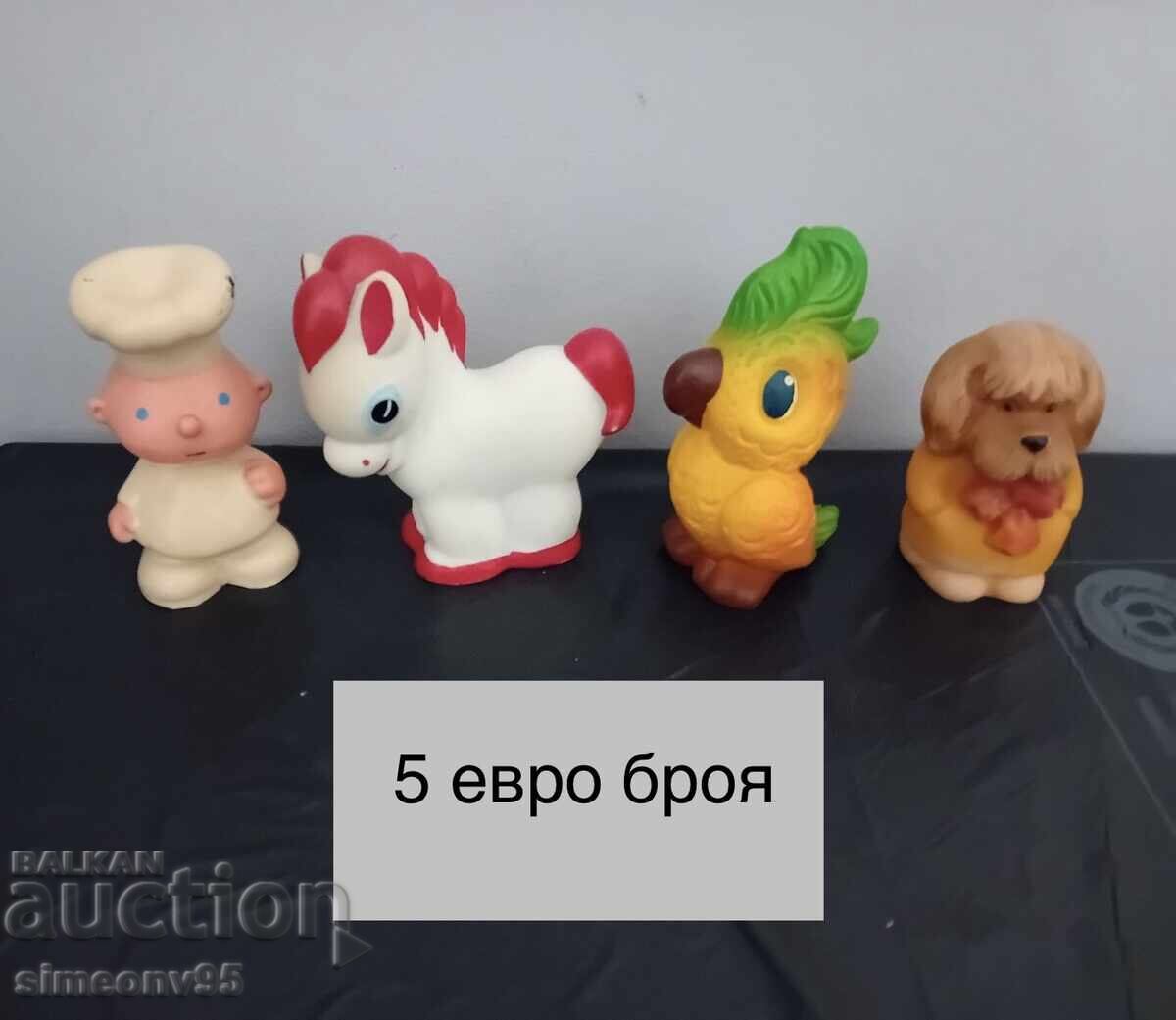 Jucării vechi din cauciuc din epoca socialistă