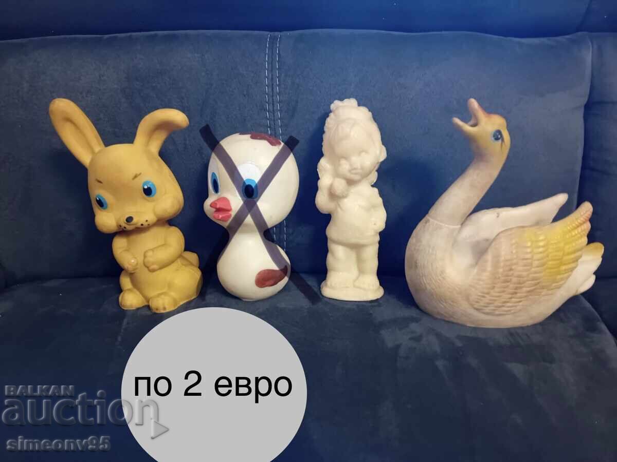 Jucării vechi din cauciuc din epoca socialistă Jucării vechi din cauciuc din epoca socialistă