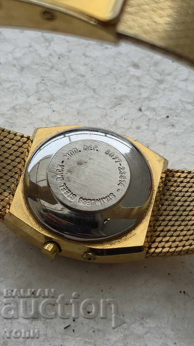 ROYAR LCD QUARTZ SWISS MADE RARE GOLD PLATED DON'T KNOW IF IT WORKS - 5
