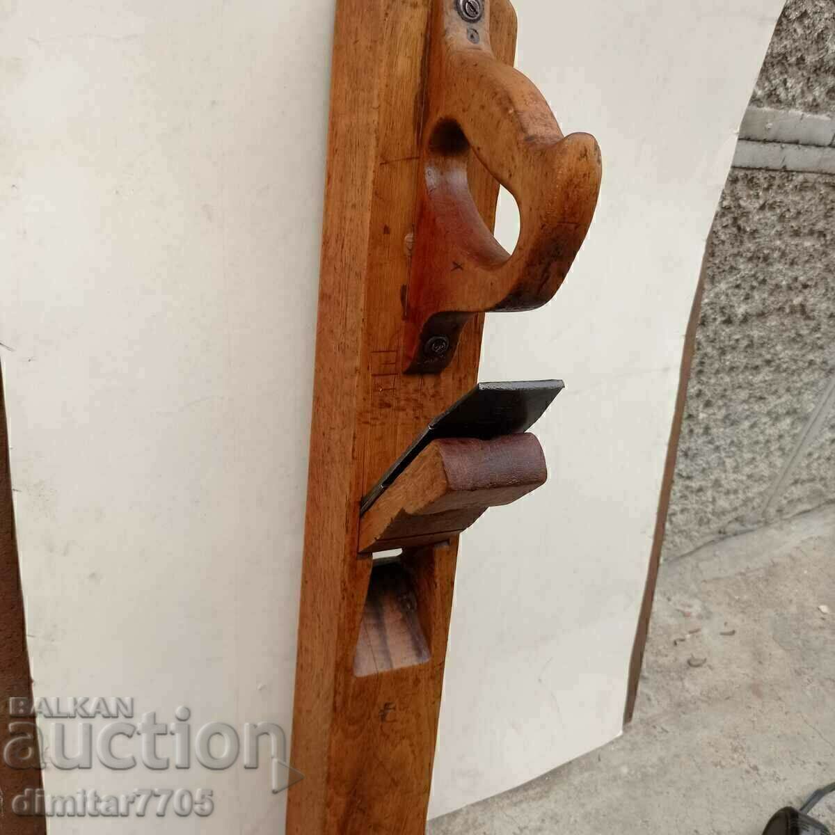 Παράδοση Μεγάλος αυθεντικός ξύλινος τρίφτης