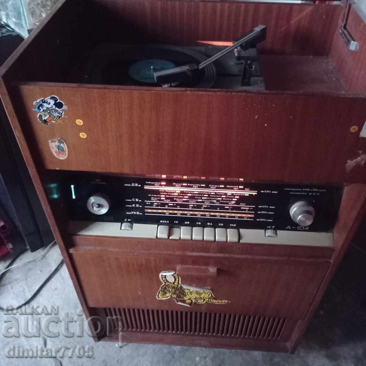 Radio gramophone Resprom A 104