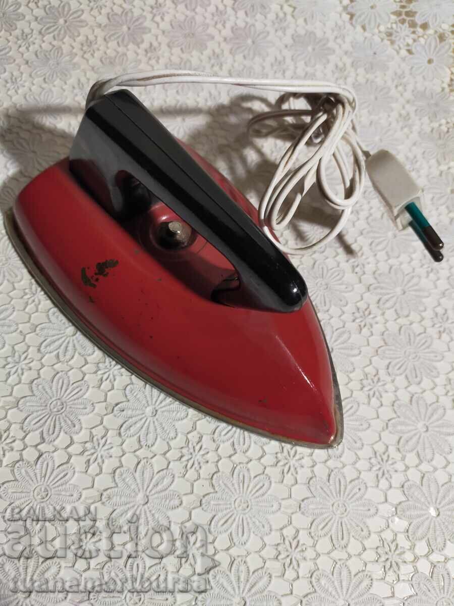 Livrarea Fier de călcat mic Livrarea Fier de călcat mic