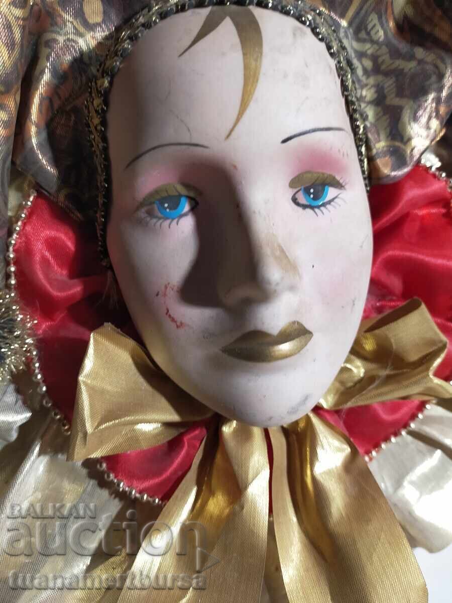 Κούκλα από πορσελάνη με τιμή € 15.00 | 29.34 BGN