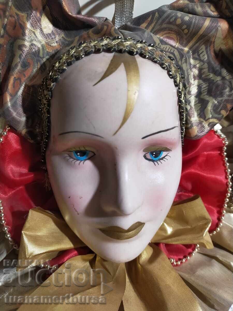 Κούκλα από πορσελάνη