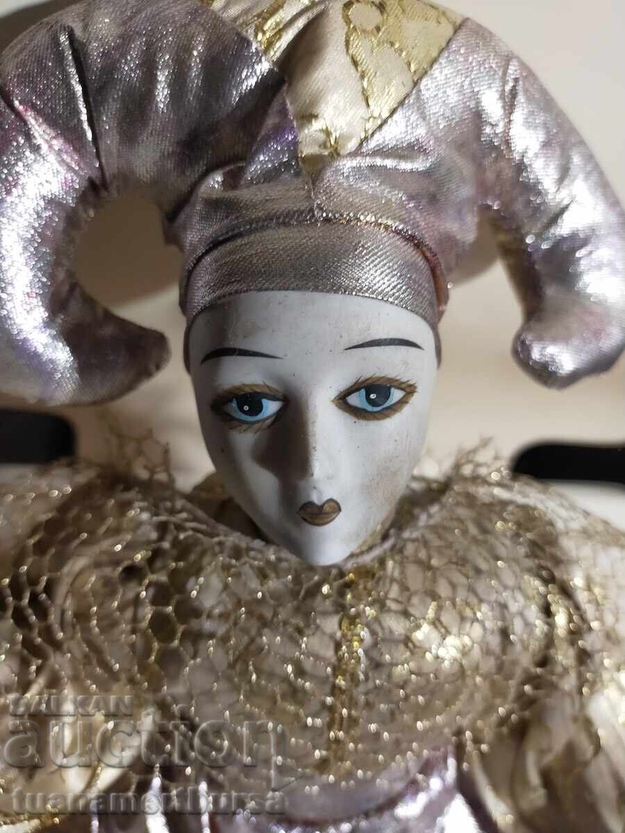 Аукцион Порцеланова кукла