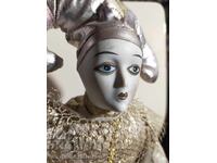 Κούκλα από πορσελάνη