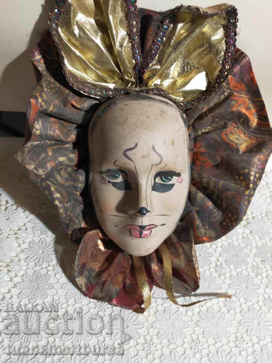 Порцеланова кукла