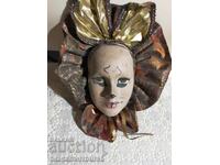 Κούκλα από πορσελάνη