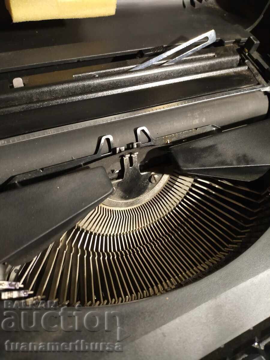 Mașină de scris - 6