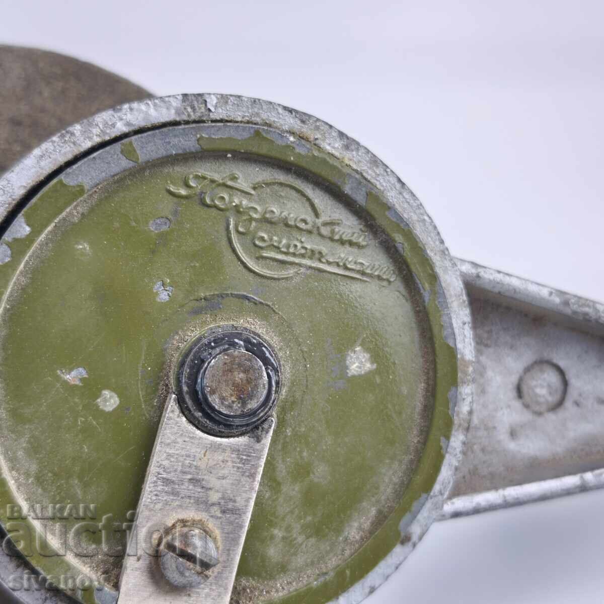 Licitație Vechi șmirghel manual sovietic ascuțitoare #6345