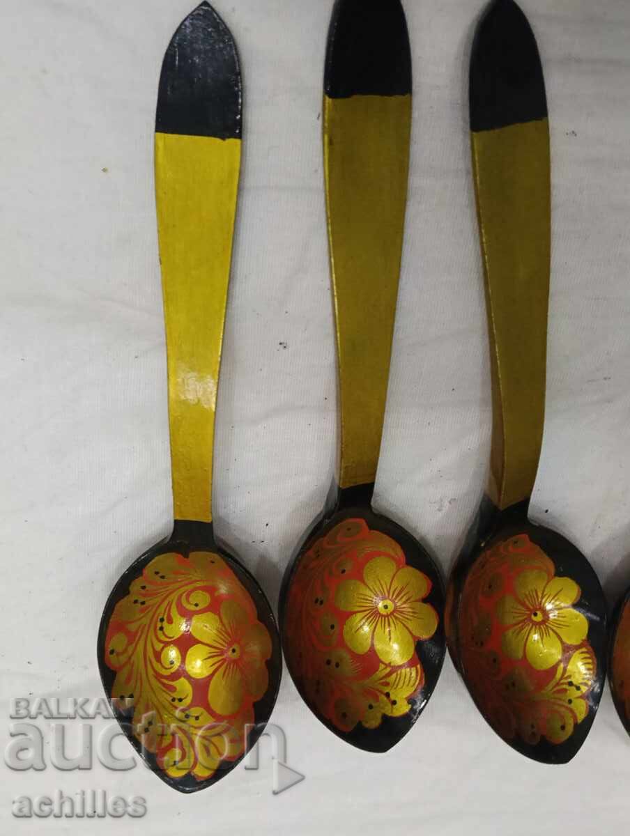 Παράδοση Ruski lŭzhitsi s lakova zhivopis