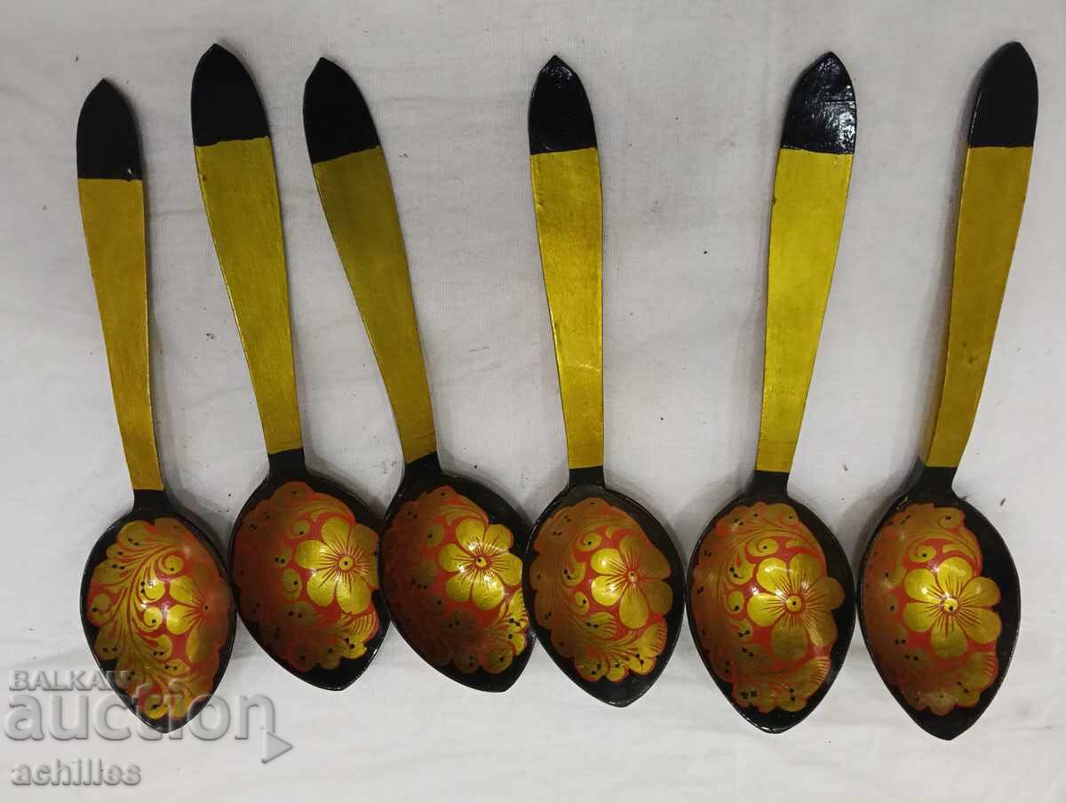 Ruski lŭzhitsi s lakova zhivopis